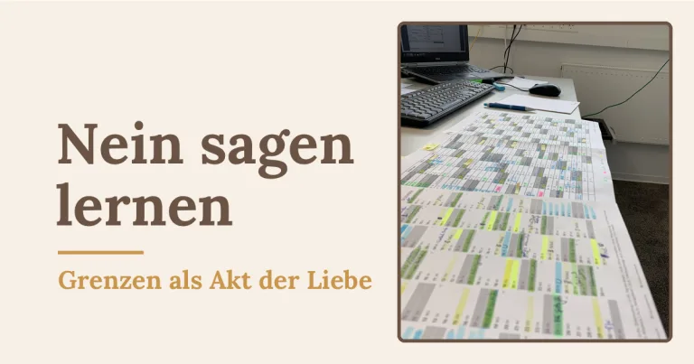 Nein sagen lernen: ein voller Jahreskalender auf dem Schreibtisch - Heiko Metz