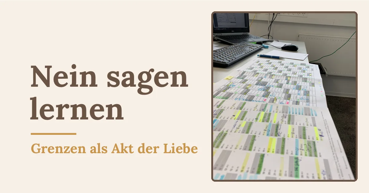 Nein sagen lernen: ein voller Jahreskalender auf dem Schreibtisch - Heiko Metz